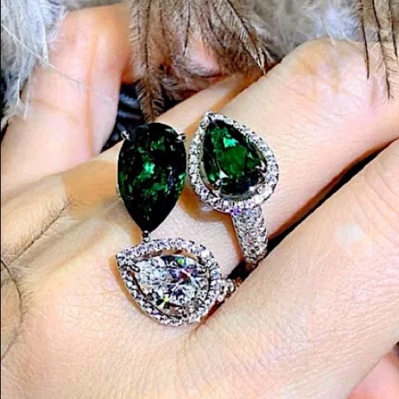 Emerald Green Sterling Silver Zircon Leaf Ring - Picture 3 of 10